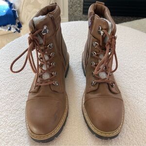 Gloria Vanderbilt Tan Lace-Up Boots